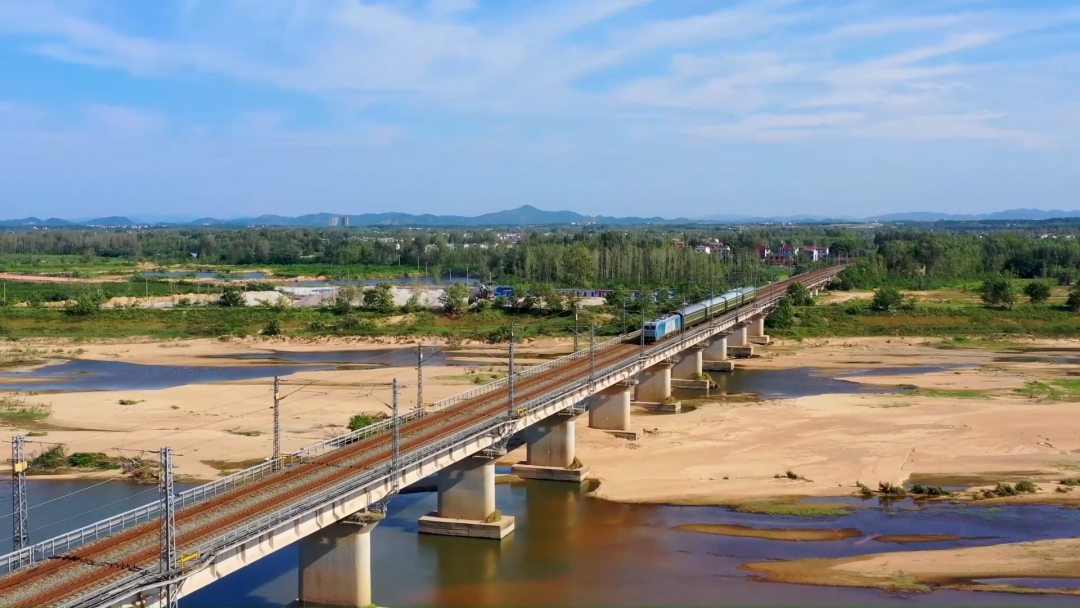麻城铁路枢纽